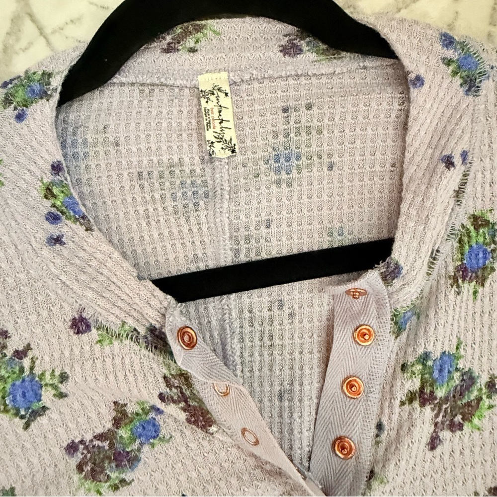 Free People Floral Thermal Snap Henley | Waffle Knit Long Sleeve Top | XS - Picture 8 of 10